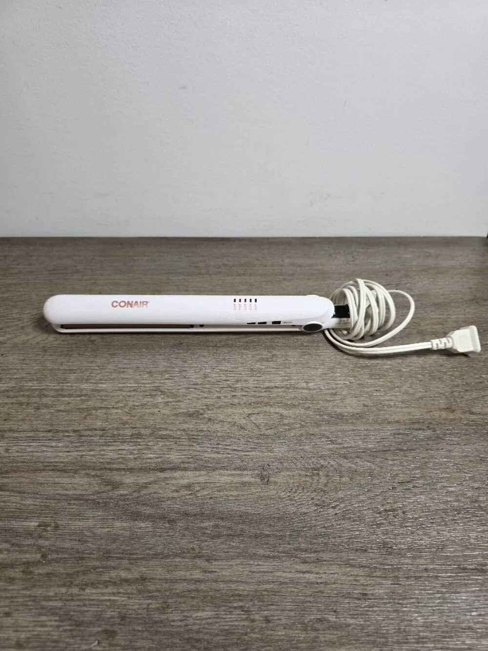 Conair Double Ceramic Flat Iron 1-inch Plates Five Heat Settings CS221N